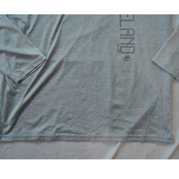 Cleveland Indians Gray Authentic Majestic Lightweight Hooded Pullover X-Large - Picture 4 of 9